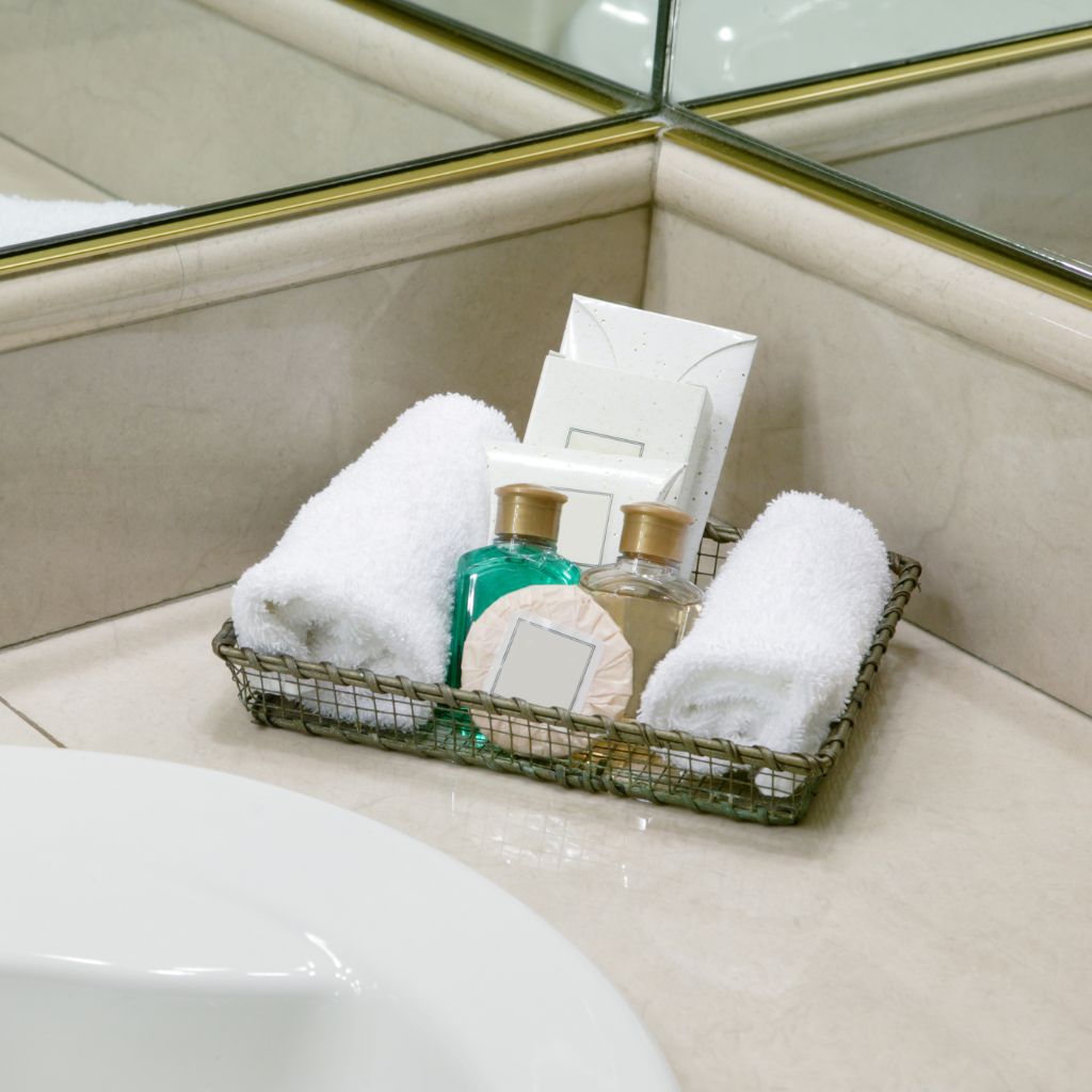kit con elementos de baño en una boda