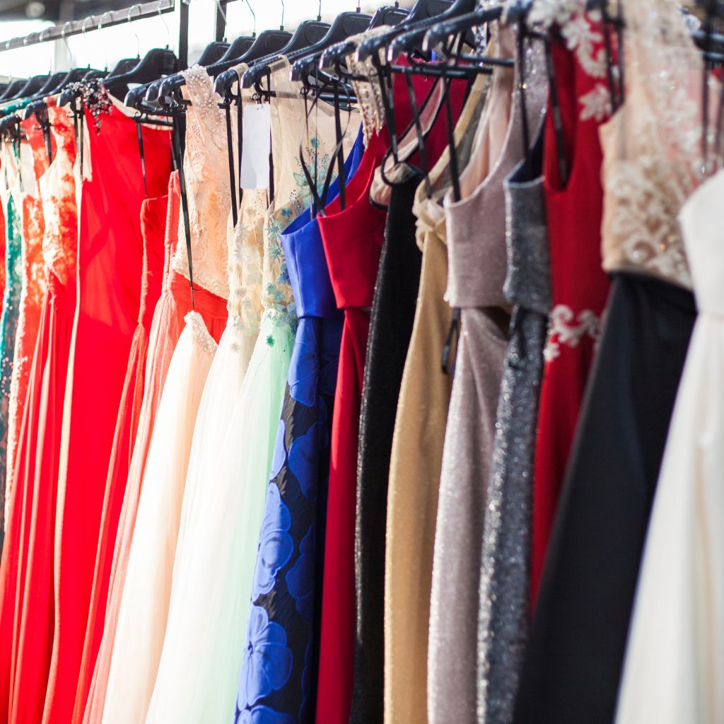 Vestidos de boda con diferentes paletas de colores
