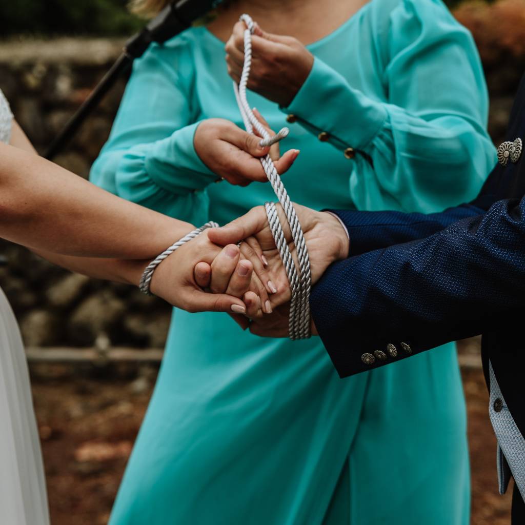 Handfasting: el ritual celta de unión en las bodas